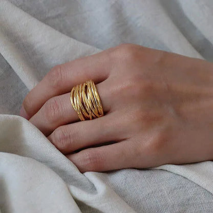 Romantic Gold Ring for Special Moments