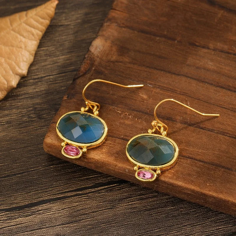 Stunning Gold Earring for Daily Wear