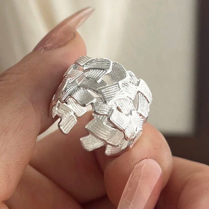 Charming Silver Ring for Any Occasion