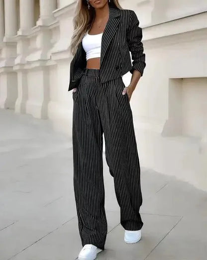 JO | Stylish women's blazer with matching trousers