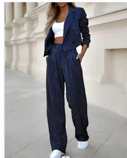 JO | Stylish women's blazer with matching trousers