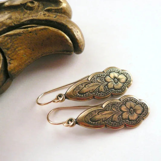 Stunning Gold Earring for Daily Wear