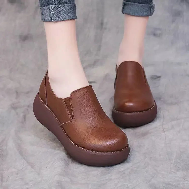 Versatile and Supportive Orthopedic Flats