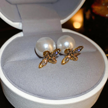 Stunning Gold Earring for Daily Wear