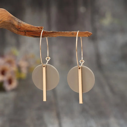 Classic Gold Earring with Timeless Appeal