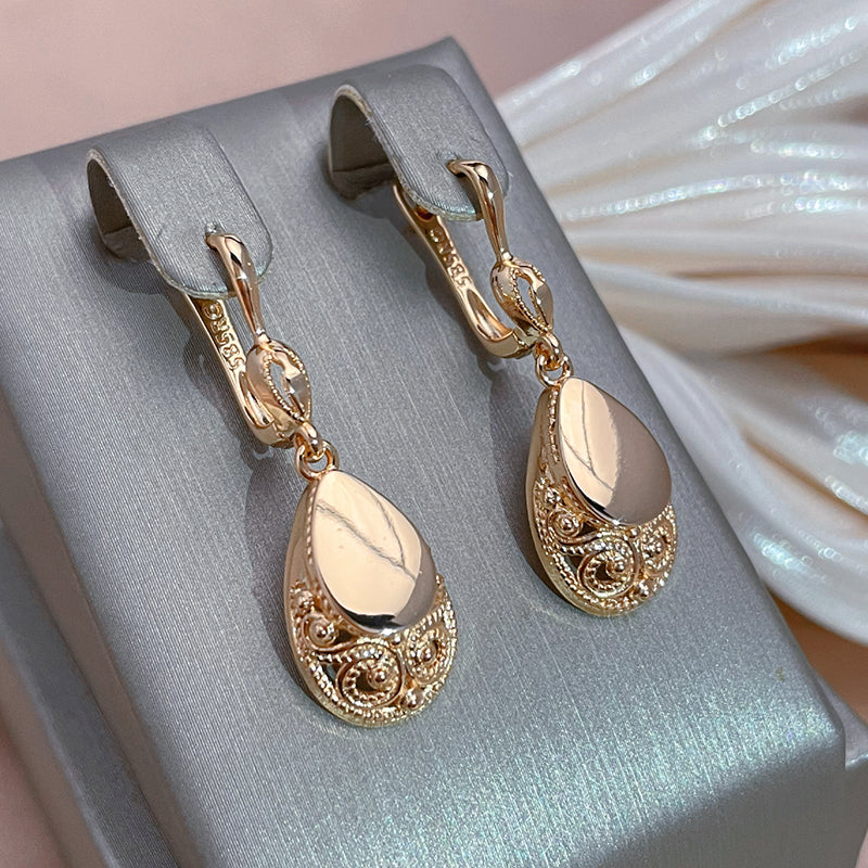 Vintage Handmade Gold Earring