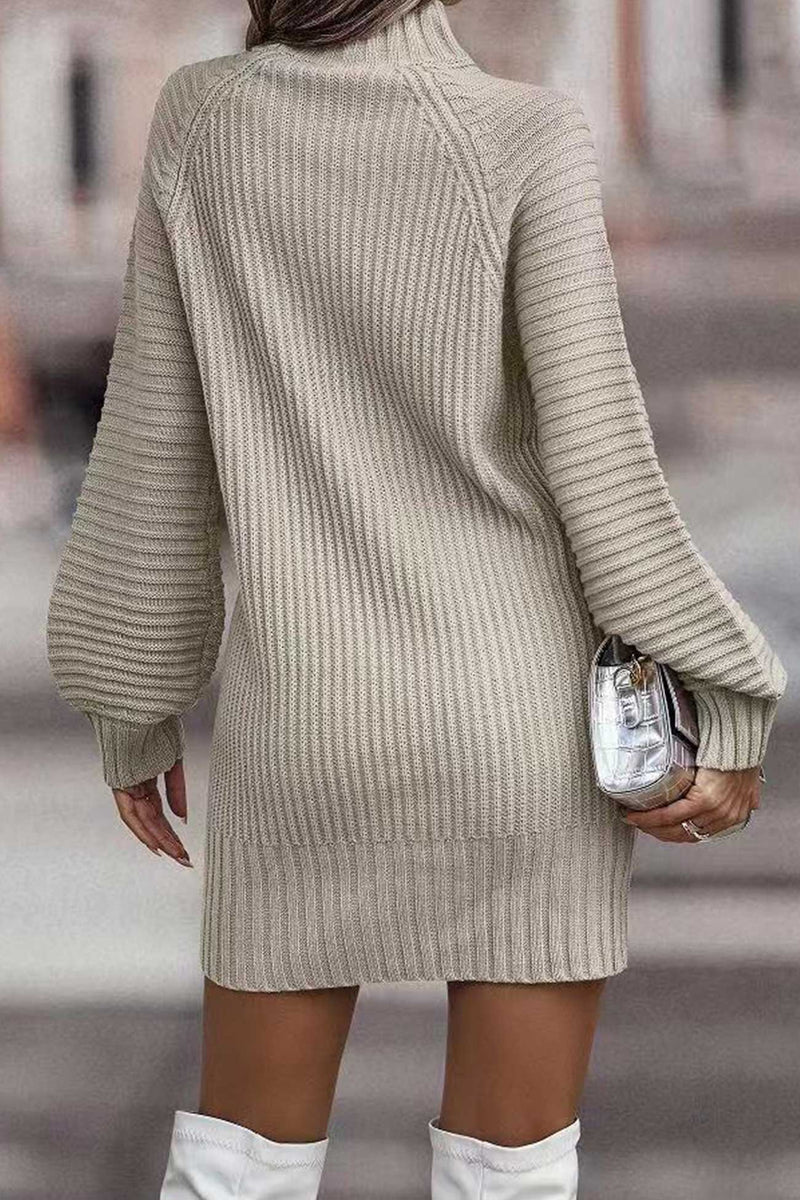 JO | Modern and versatile sweater