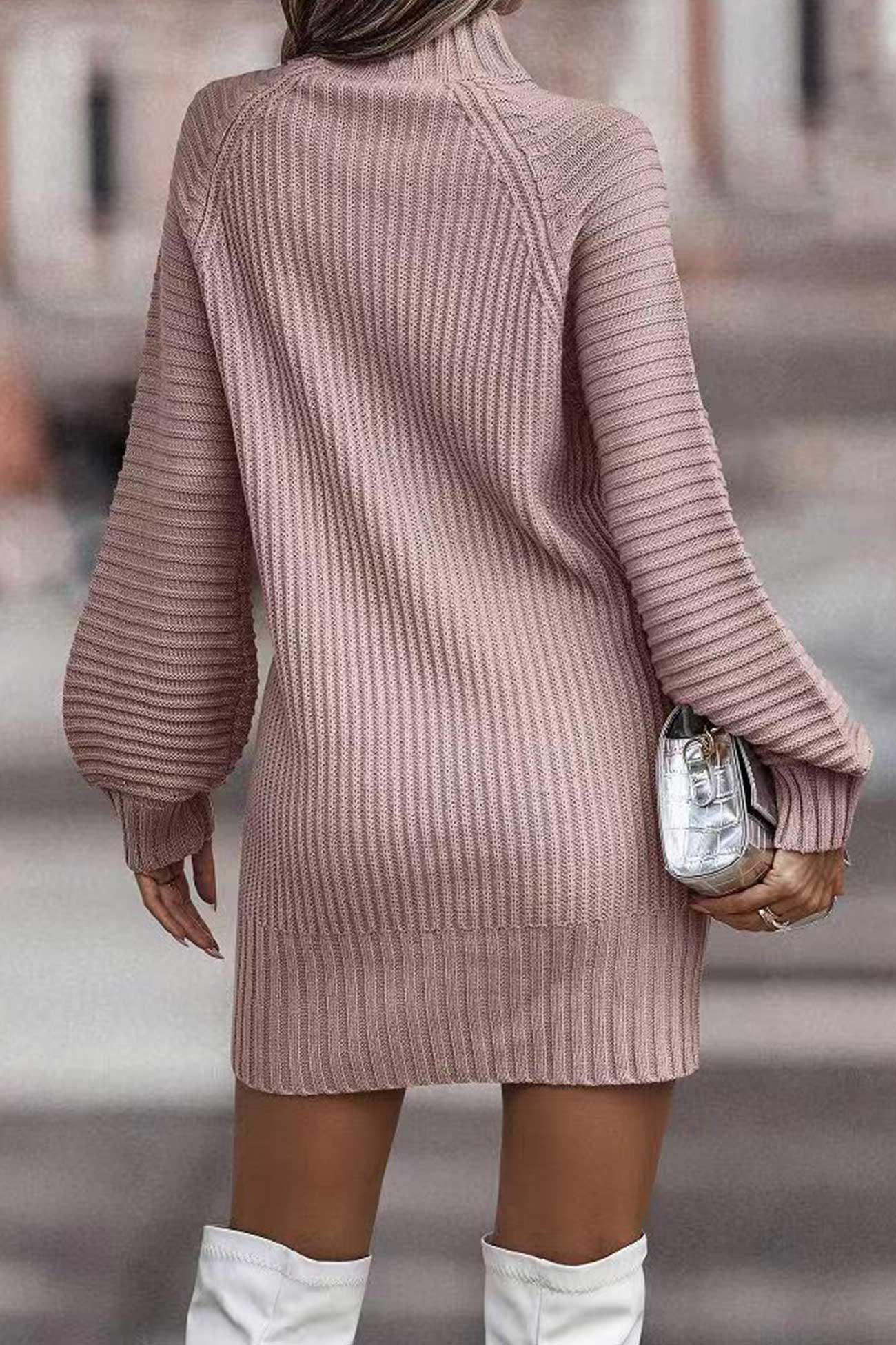 JO | Modern and versatile sweater