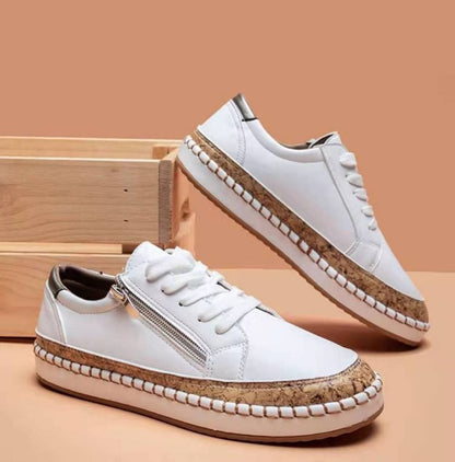 JO | Simple sneakers with flowers