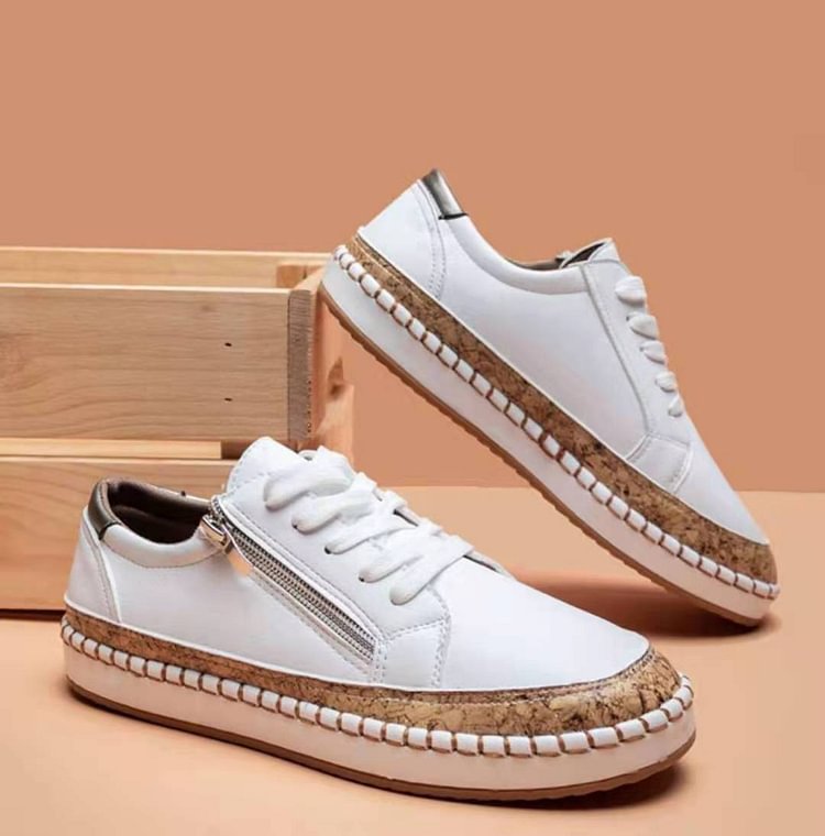 JO | Simple sneakers with flowers