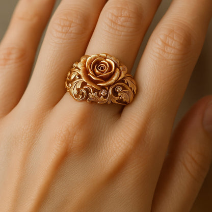 Classic Gold Ring with Timeless Appeal