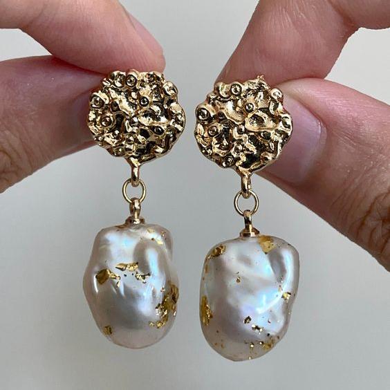 Stunning Gold Earring for Daily Wear