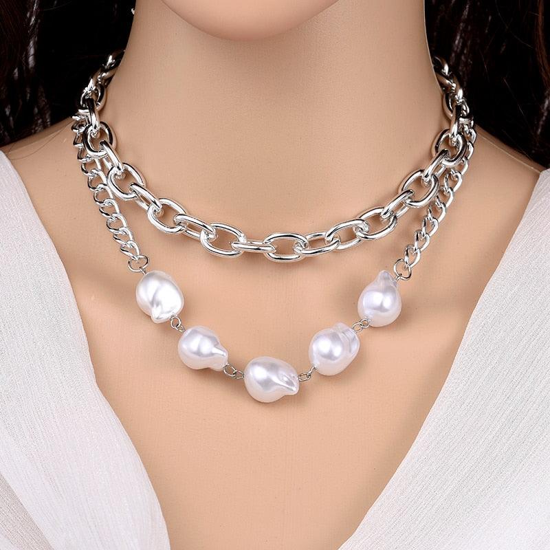 Romantic Silver Necklace for Special Moments