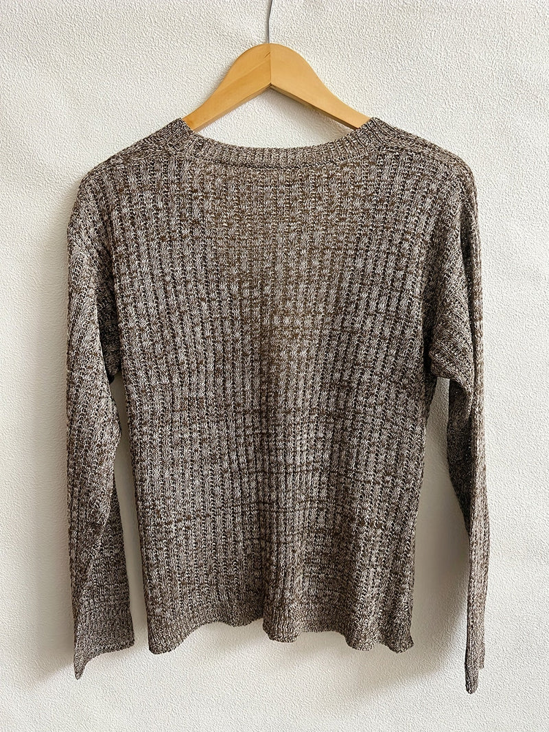 JO | Modern and versatile winter sweater
