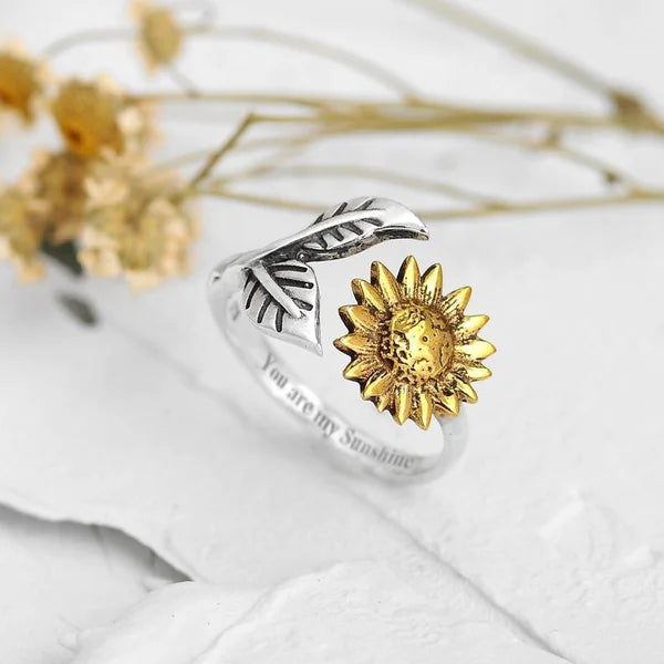 Classic Gold Ring with Timeless Appeal