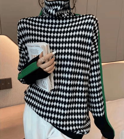 JO | Elegant sweater with black and white check pattern