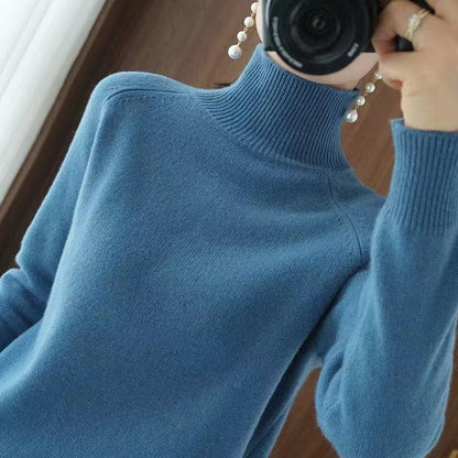 JO | Stylish turtleneck sweater