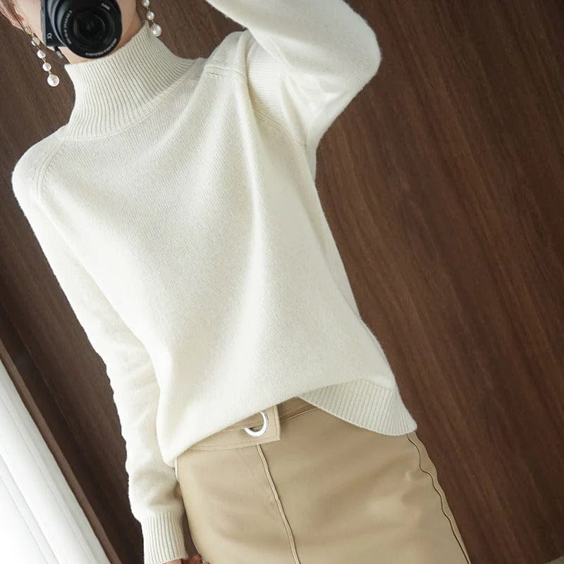 JO | Stylish turtleneck sweater