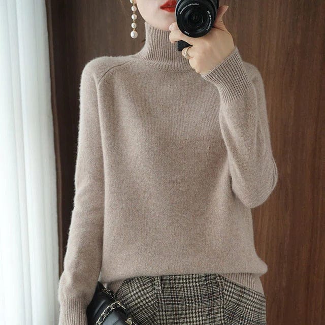 JO | Stylish turtleneck sweater