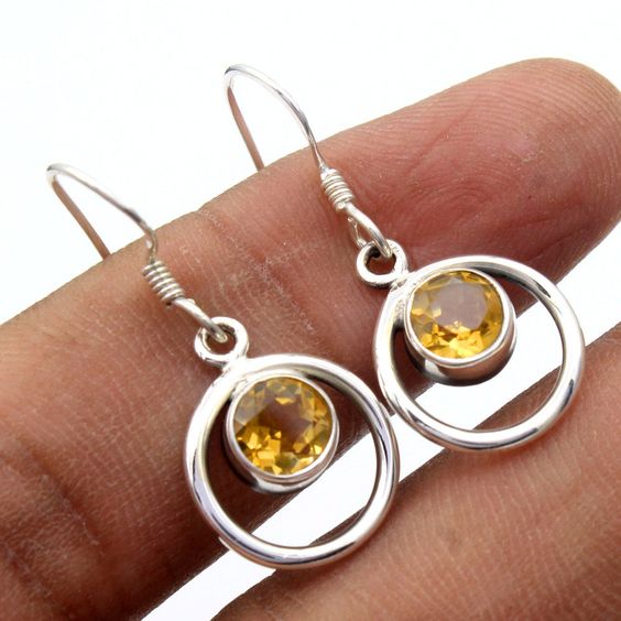 Elegant Silver Earring for Every Occasion