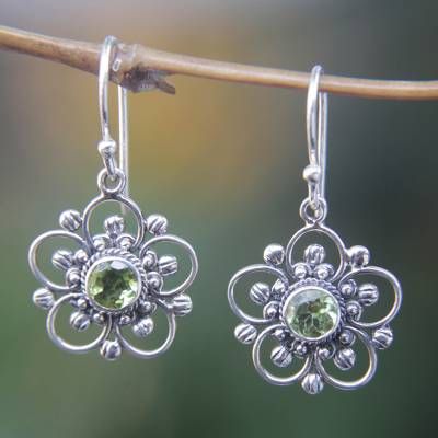 Charming Earring for Any Occasion