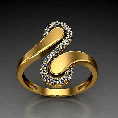 Classic Gold Ring with Timeless Appeal