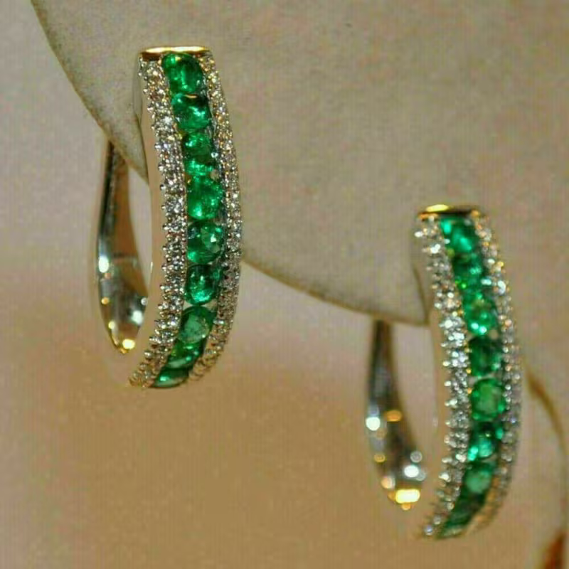 Charming Earring for Any Occasion