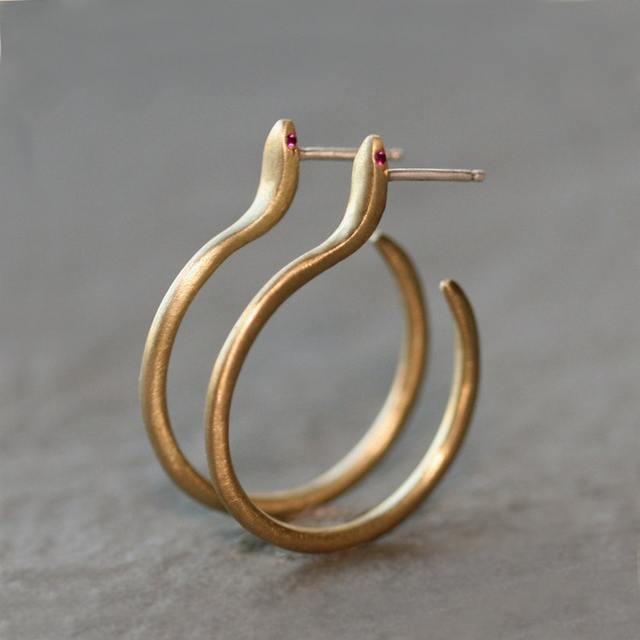 Beautiful Gold Earring with Unique Style