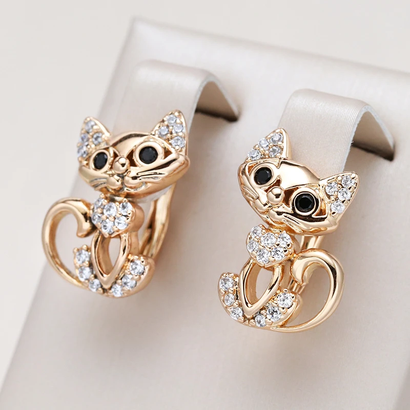 Stunning Gold Earring for Daily Wear