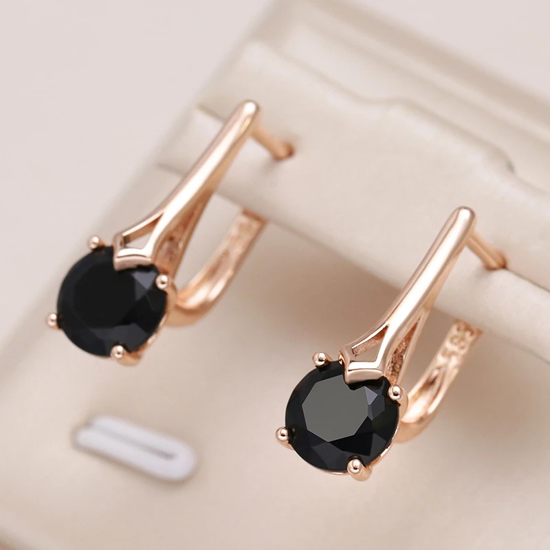 Beautiful Gold Earring with Unique Style