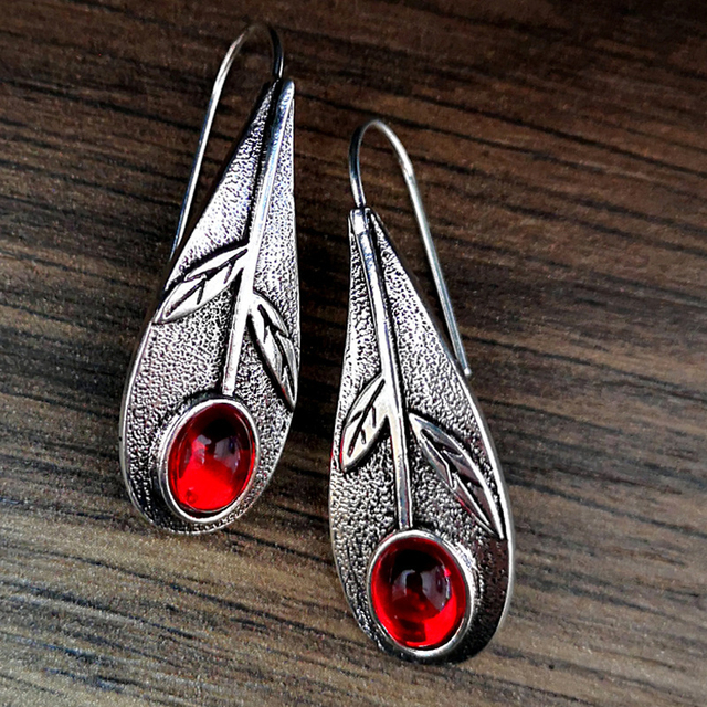 Elegant Silver Earring for Every Occasion