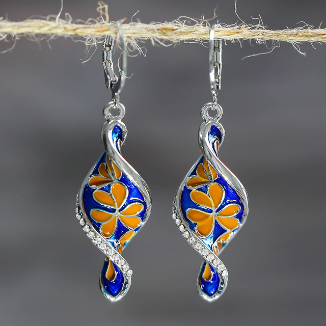 Stunning Silver Earring for Daily Wear