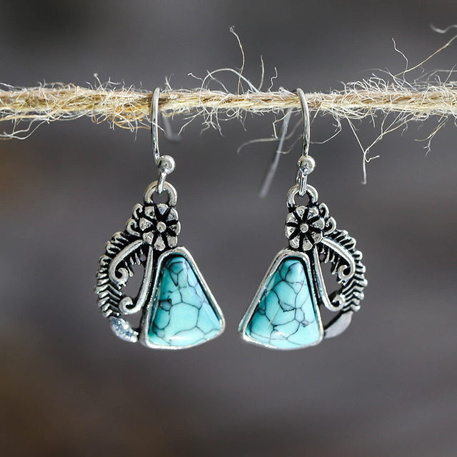 Stunning Silver Earring for Daily Wear