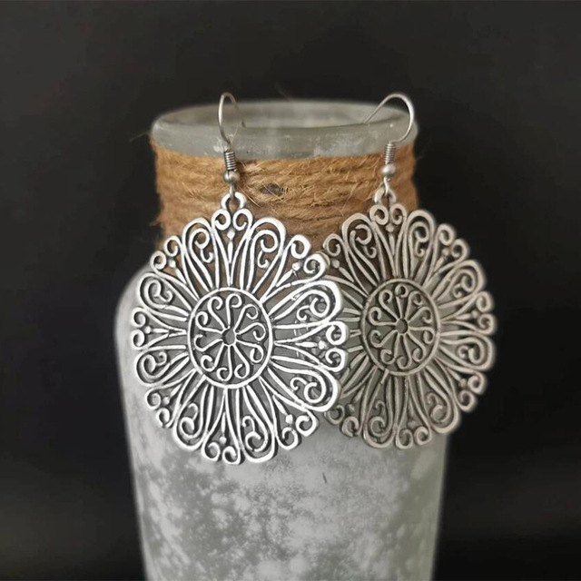 Vintage Handmade Earring