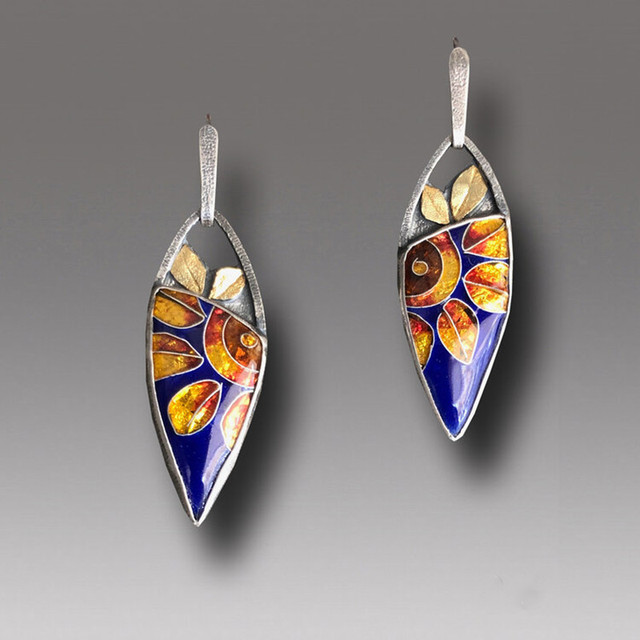 Elegant Silver Earring for Every Occasion
