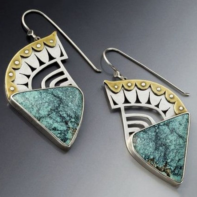 Elegant Silver Earring for Every Occasion