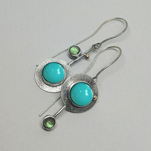 Elegant Silver Earring for Every Occasion