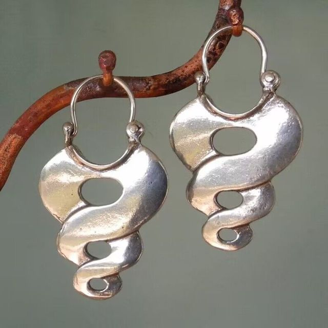Vintage Handmade Silver Earring