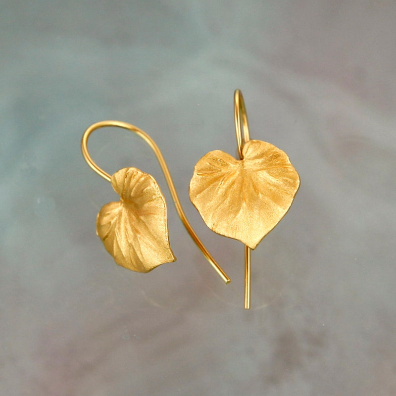 Elegant Gold Earring for Every Occasion