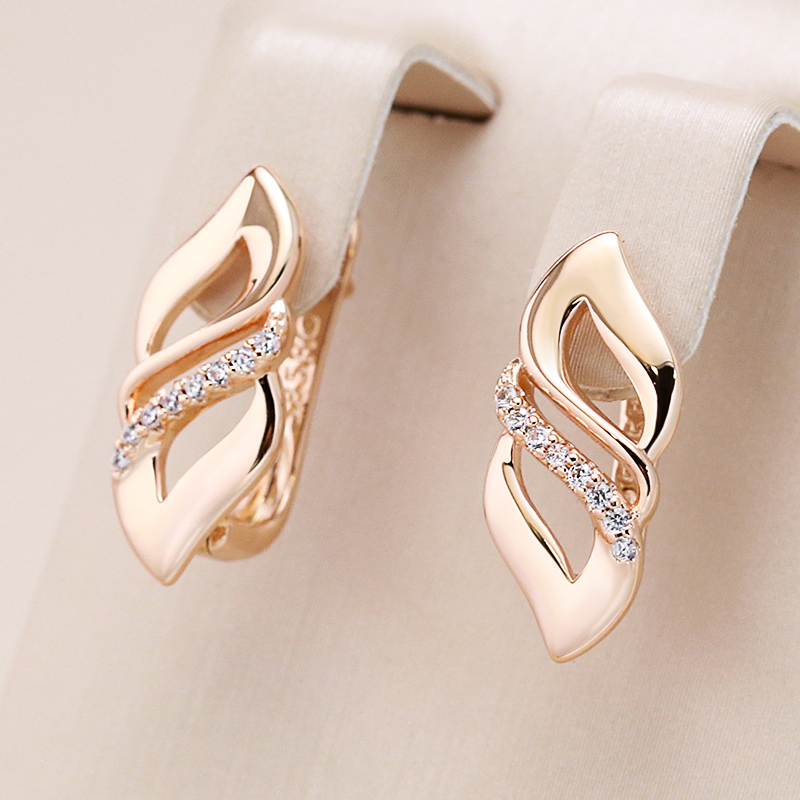Vintage Handmade Gold Earring
