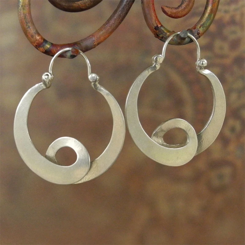 Elegant Silver Earring for Every Occasion