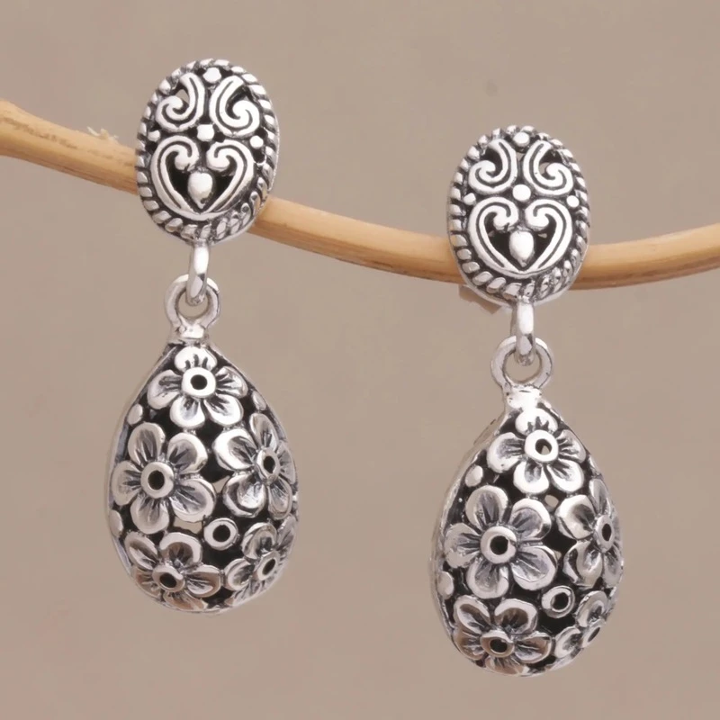 Stunning Silver Earring for Daily Wear