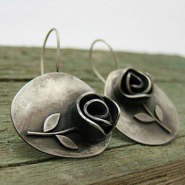 Vintage Handmade Silver Earring