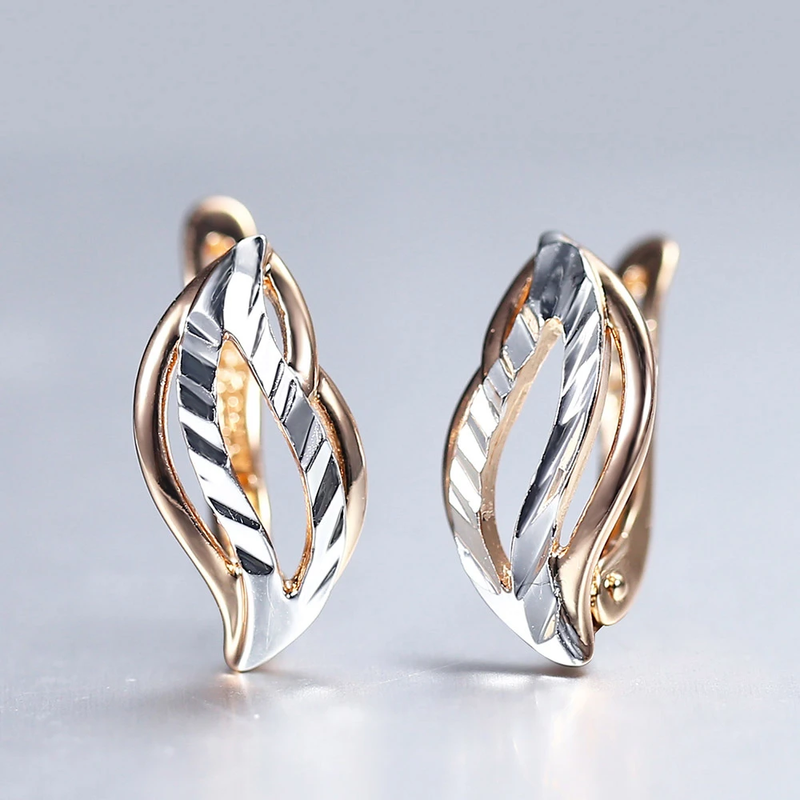 Elegant Gold Earring for Every Occasion