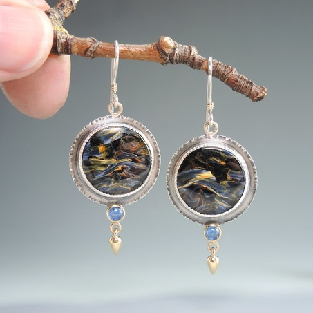 Charming Earring for Any Occasion