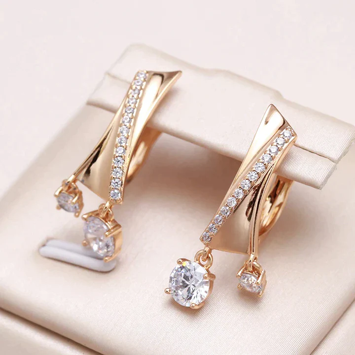 Romantic Gold Earring for Special Moments