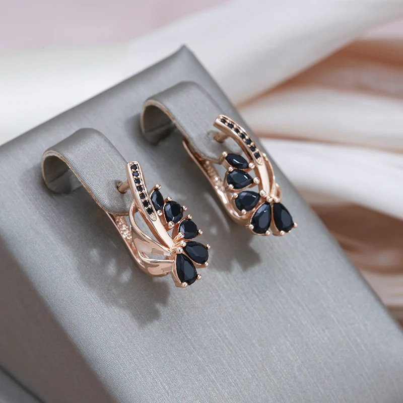 Charming Earring for Any Occasion