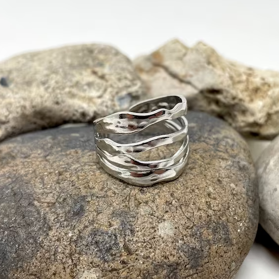 Charming Silver Ring for Any Occasion