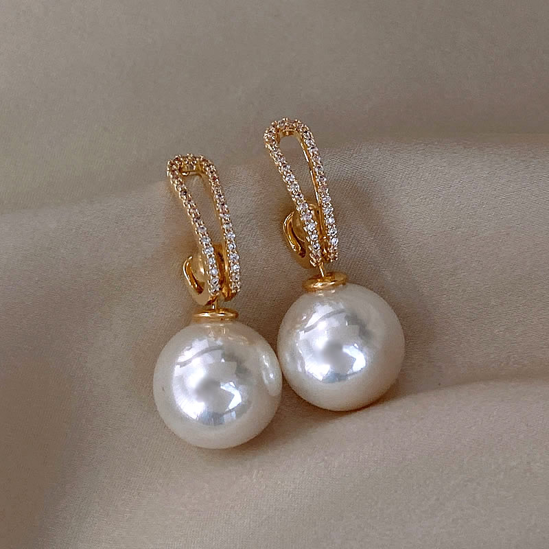 Elegant Pearl Earring for Every Occasion