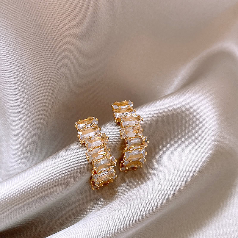 Vintage Handmade Gold Earring